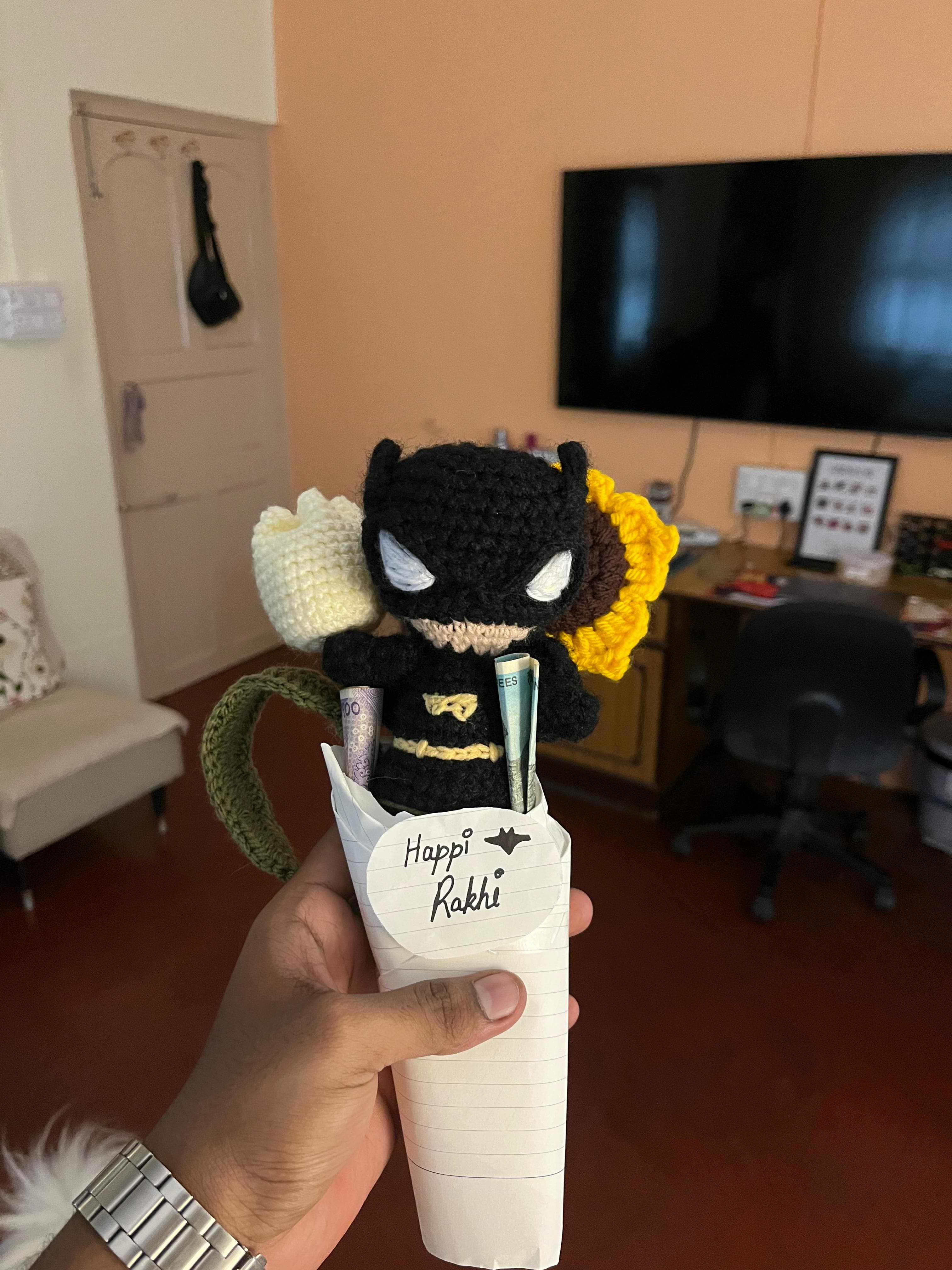 Bloomie crochet flower bouquet in black, cream and yellow